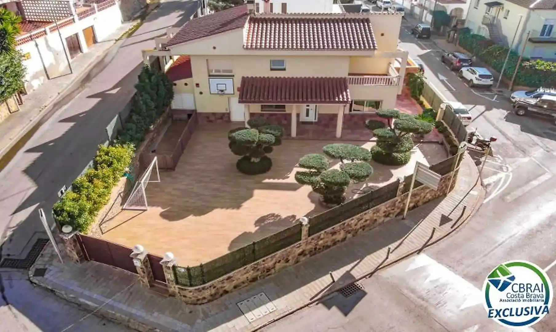 Casa amb piscina en venda a Avenida Gran Via Pau Casals 60