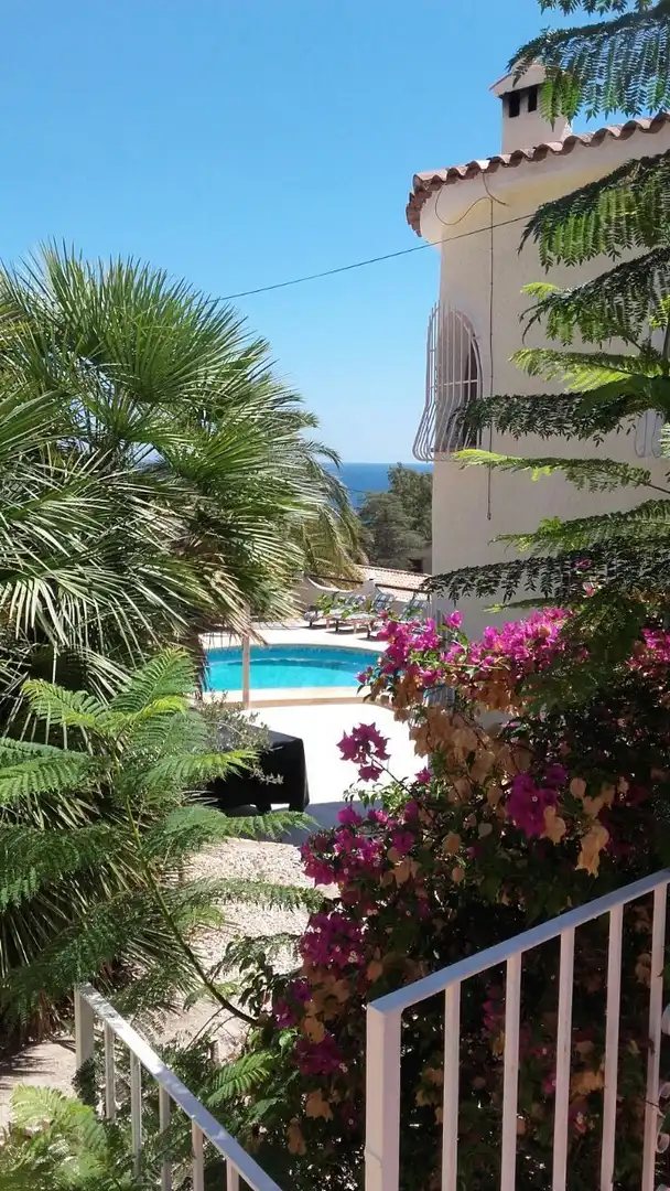 Swimming pool of Houses for sale in Calpe / Calp  with Air Conditioner, Heating and Private garden