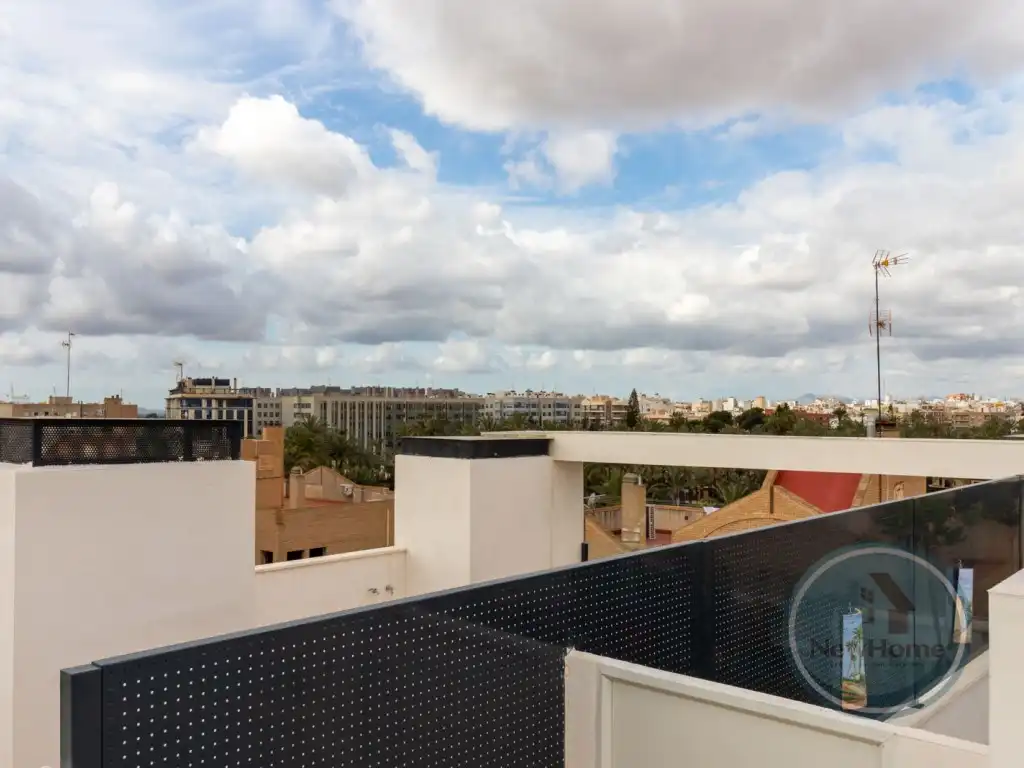Terraza de Piso de alquiler en Elche / Elx con Aire acondicionado, Terraza y Piscina comunitaria