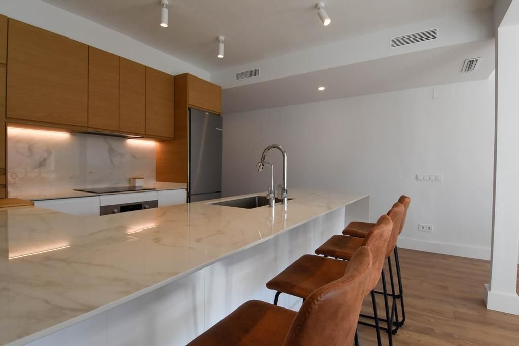 Kitchen of Flat to rent in Girona Capital  with Heating, Terrace and Furnished