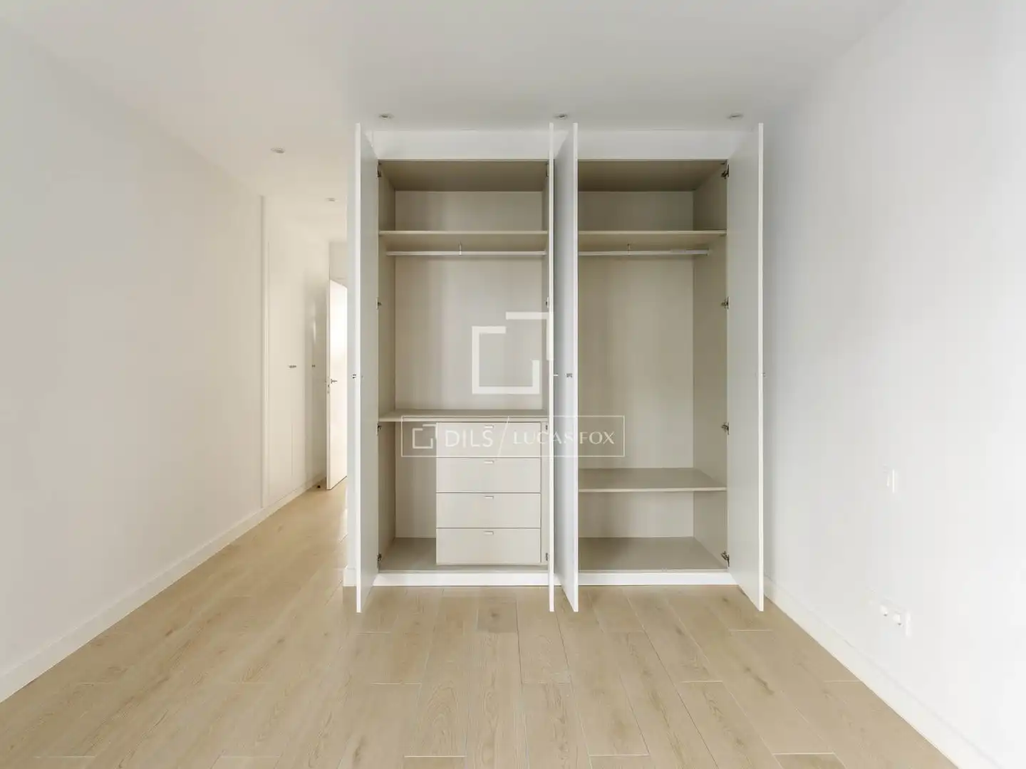 Bedroom of Flat for rent in Madrid  with Air Conditioner, Heating and Parquet flooring