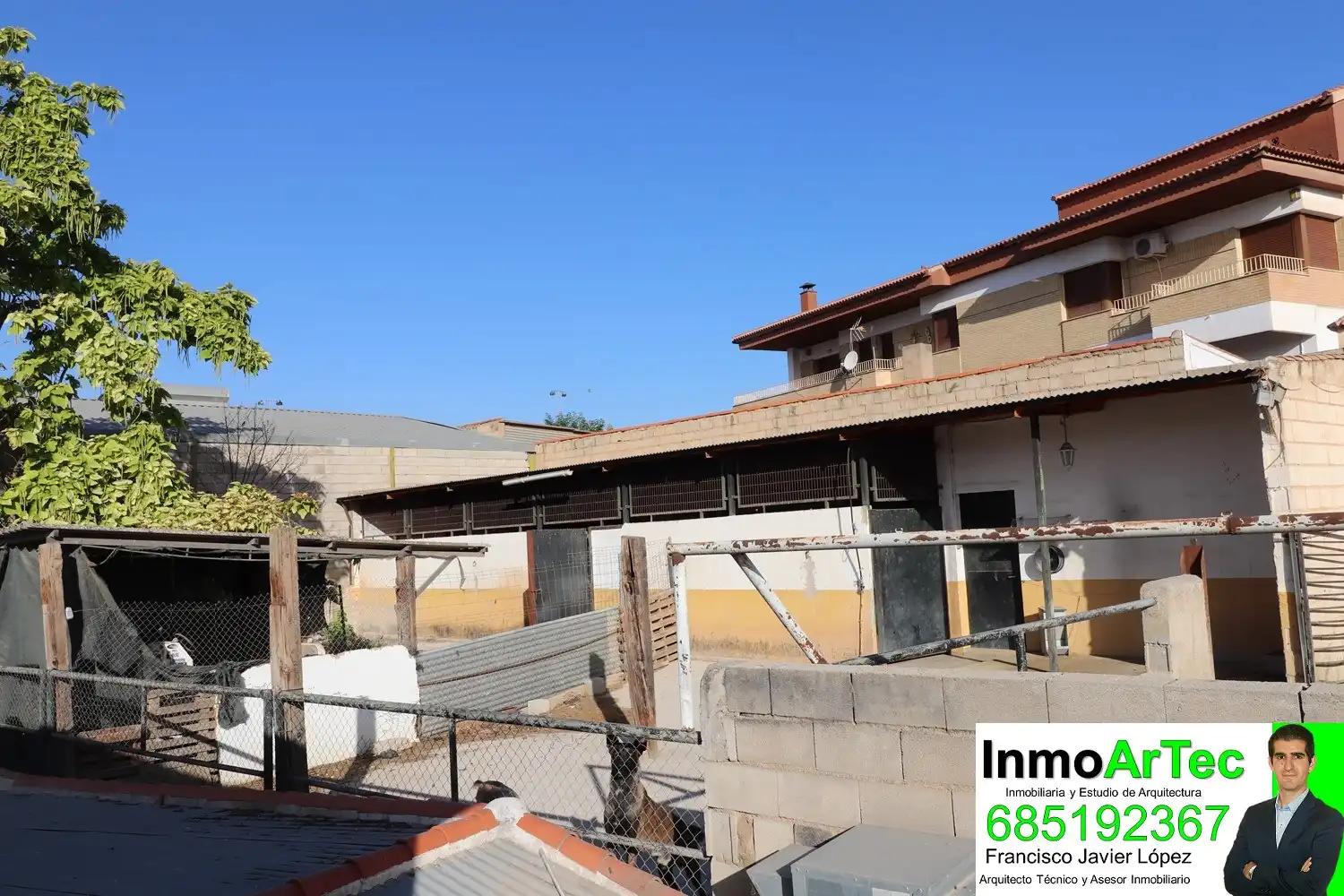 Vista exterior de Edificio en venta en Íllora
