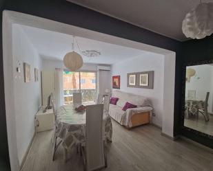 Dormitori de Apartament per a compartir en El Puig de Santa Maria amb Aire condicionat i Terrassa