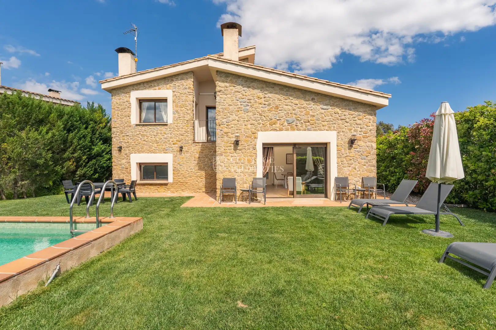 Exterior view of Houses for sale in Madremanya  with Air Conditioner, Heating and Terrace