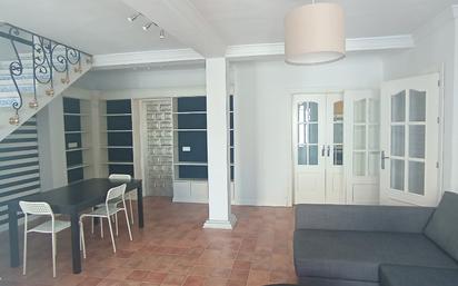 Sala d'estar de Pis de lloguer en Alhaurín El Grande amb Aire condicionat, Terrassa i Moblat