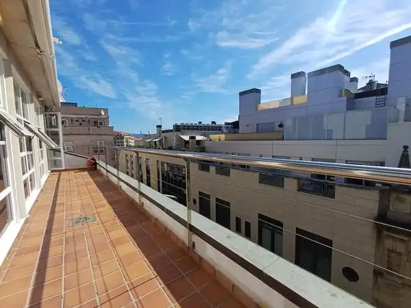 Terrassa de Dúplex en venda en Vigo  amb Calefacció, Parquet i Terrassa