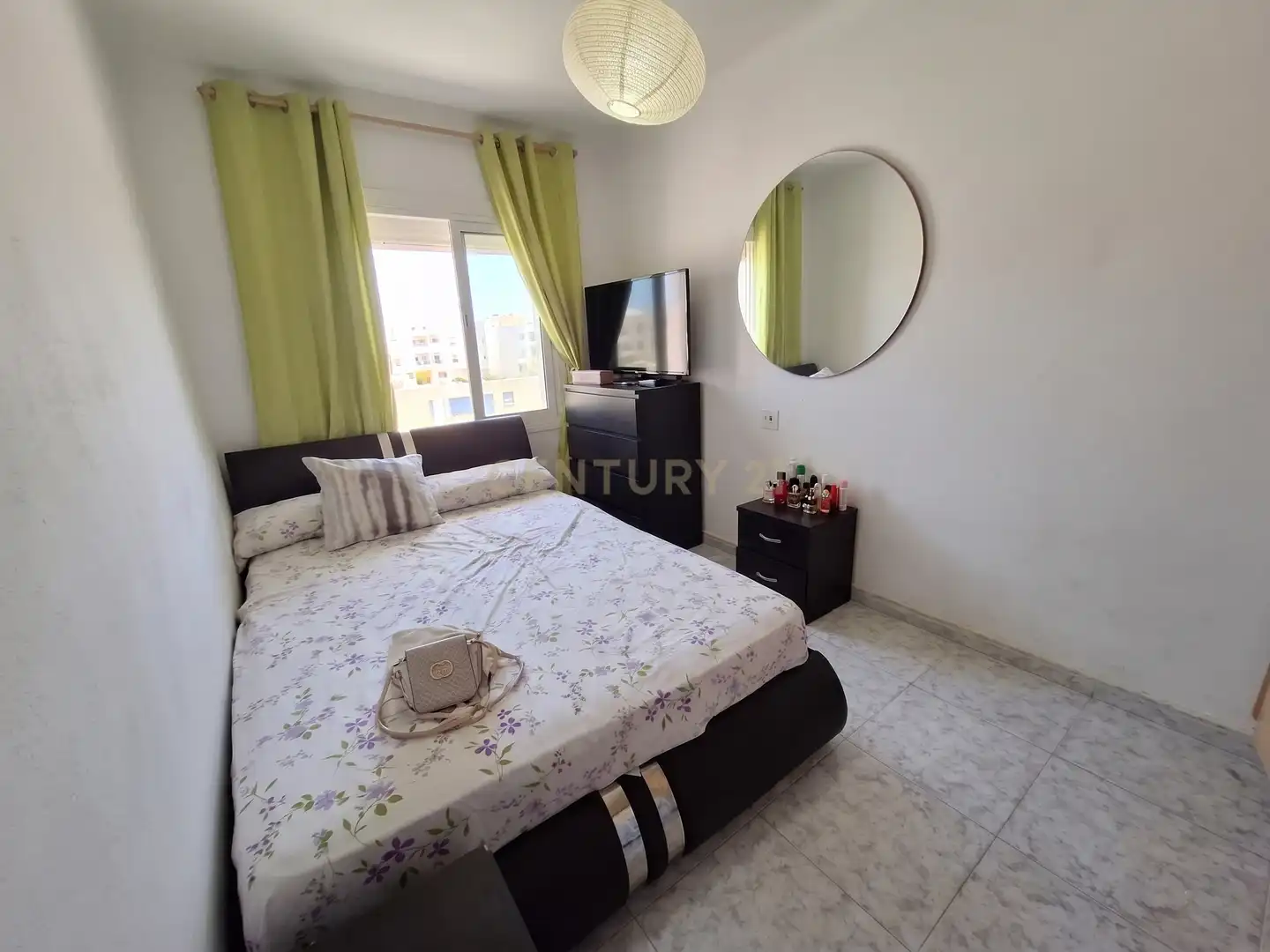 Apartamento con terraza en venta en Cerdanyola, imagen 3