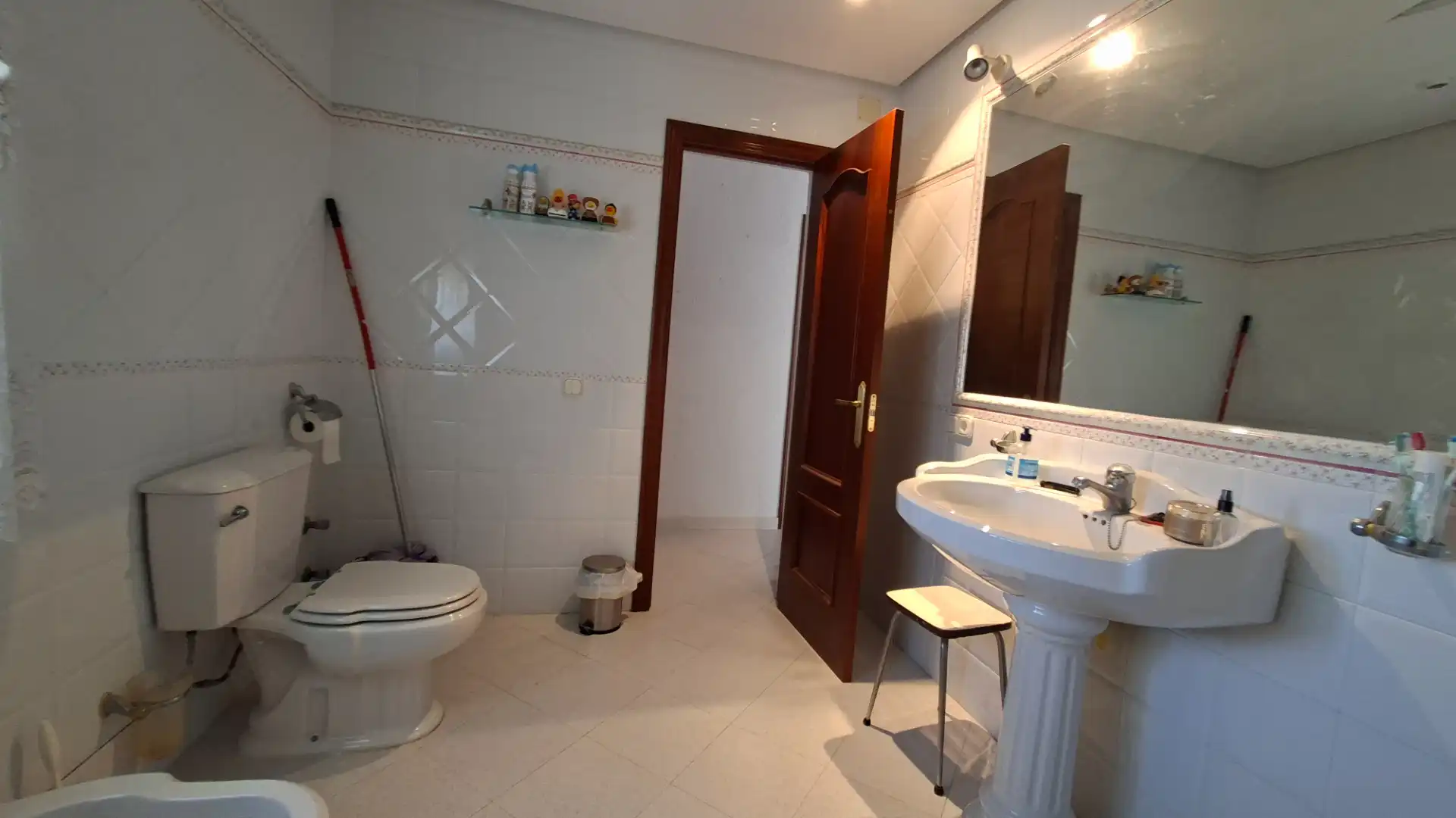 Bathroom of Houses for sale in Chiclana de la Frontera  with Private garden, Terrace and Storage room