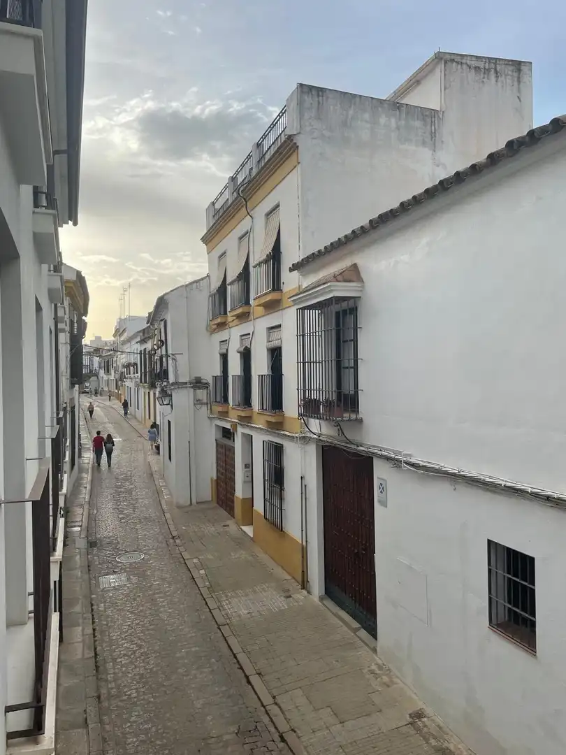 Vista exterior de Piso en venta en Córdoba con Aire acondicionado y Balcón