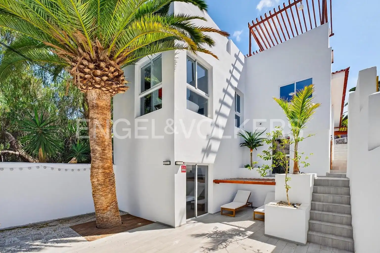 Vista exterior de Casa o chalet en venta en Arona con Aire acondicionado, Terraza y Piscina