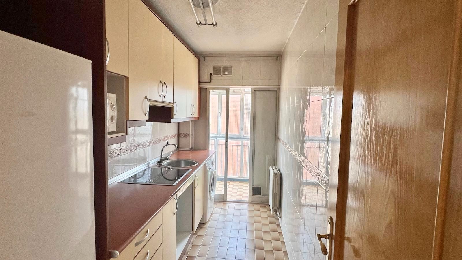 Kitchen of Flat for sale in  Madrid Capital  with Air Conditioner, Heating and Terrace