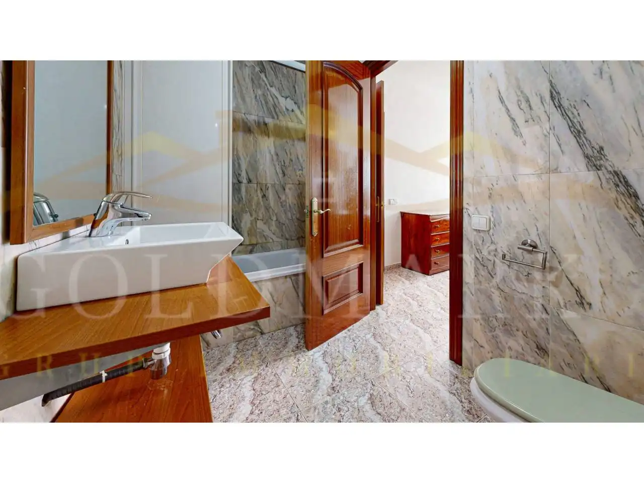 Bathroom of Flat for sale in Cubelles  with Air Conditioner, Heating and Terrace