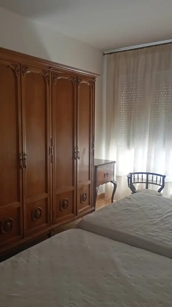 Bedroom of Flat for rent in Zaragoza  with Heating, Parquet flooring and Terrace