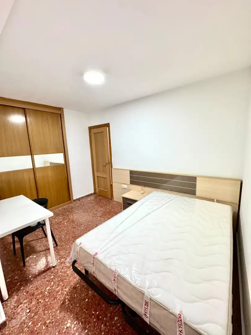 Piso con terraza en alquiler en Valencia - CL BARCO, imagen 14