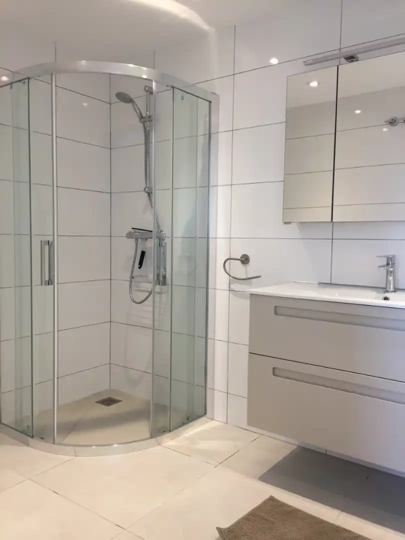 Baño de Piso en venta en L'Alfàs del Pi con Aire acondicionado, Terraza y Piscina comunitaria