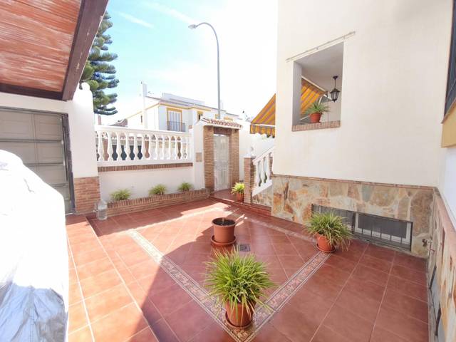 Casa adosada en Venta en Los Almendros - El Limonero - El Tomillar