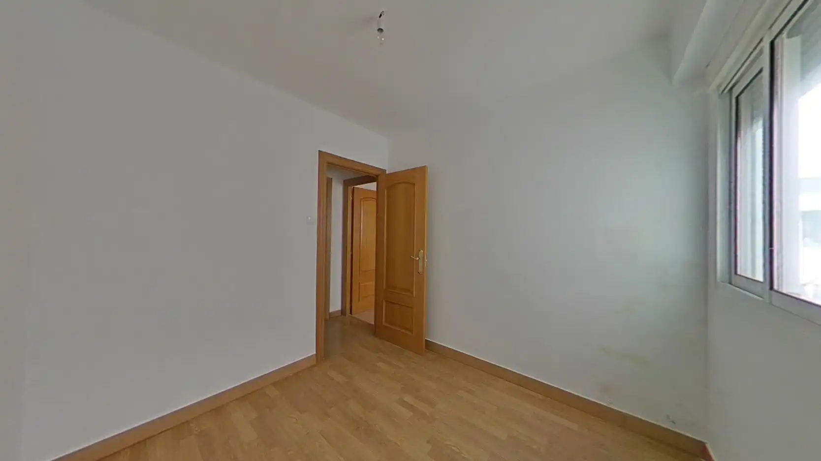 Habitación de Piso en venta en Zaragoza con Calefacción, Horno y Balcón