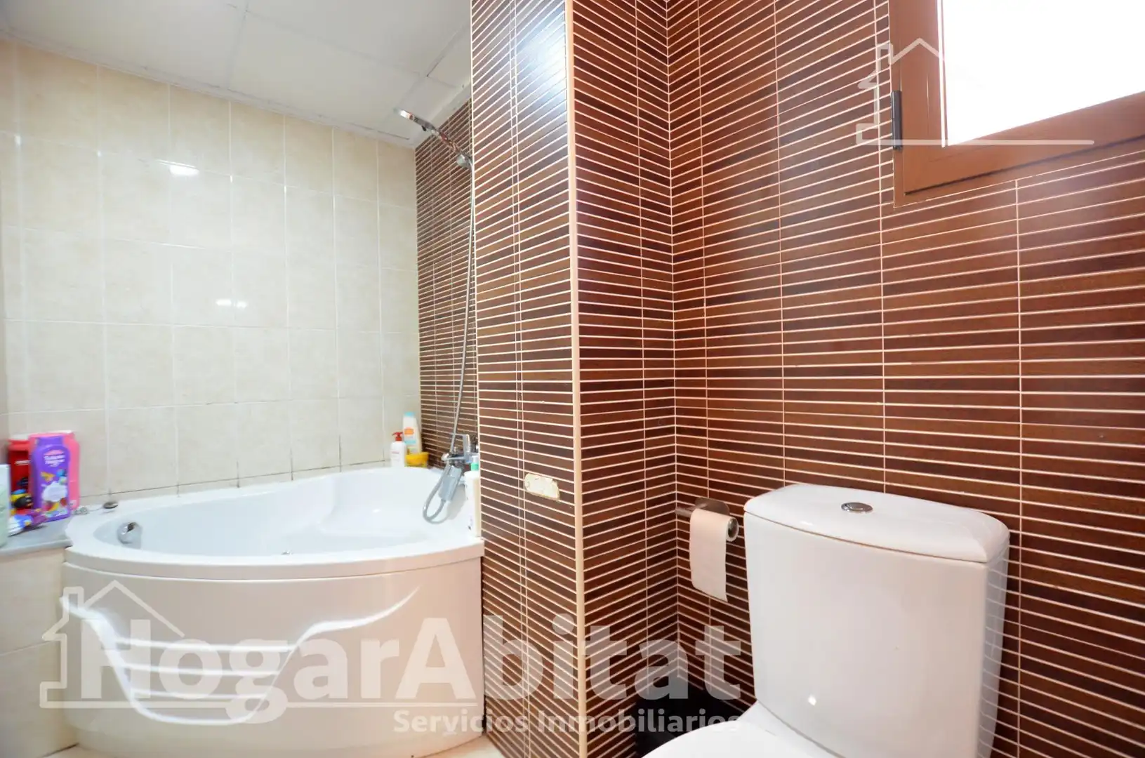Baño de Casa adosada en venta en Favara con Terraza, Trastero y Balcón