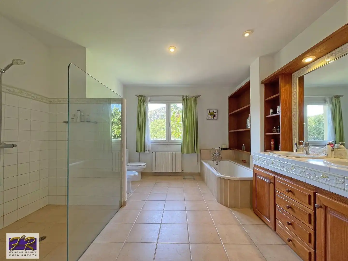 Bathroom of Houses for sale in Alcúdia  with Air Conditioner, Heating and Terrace