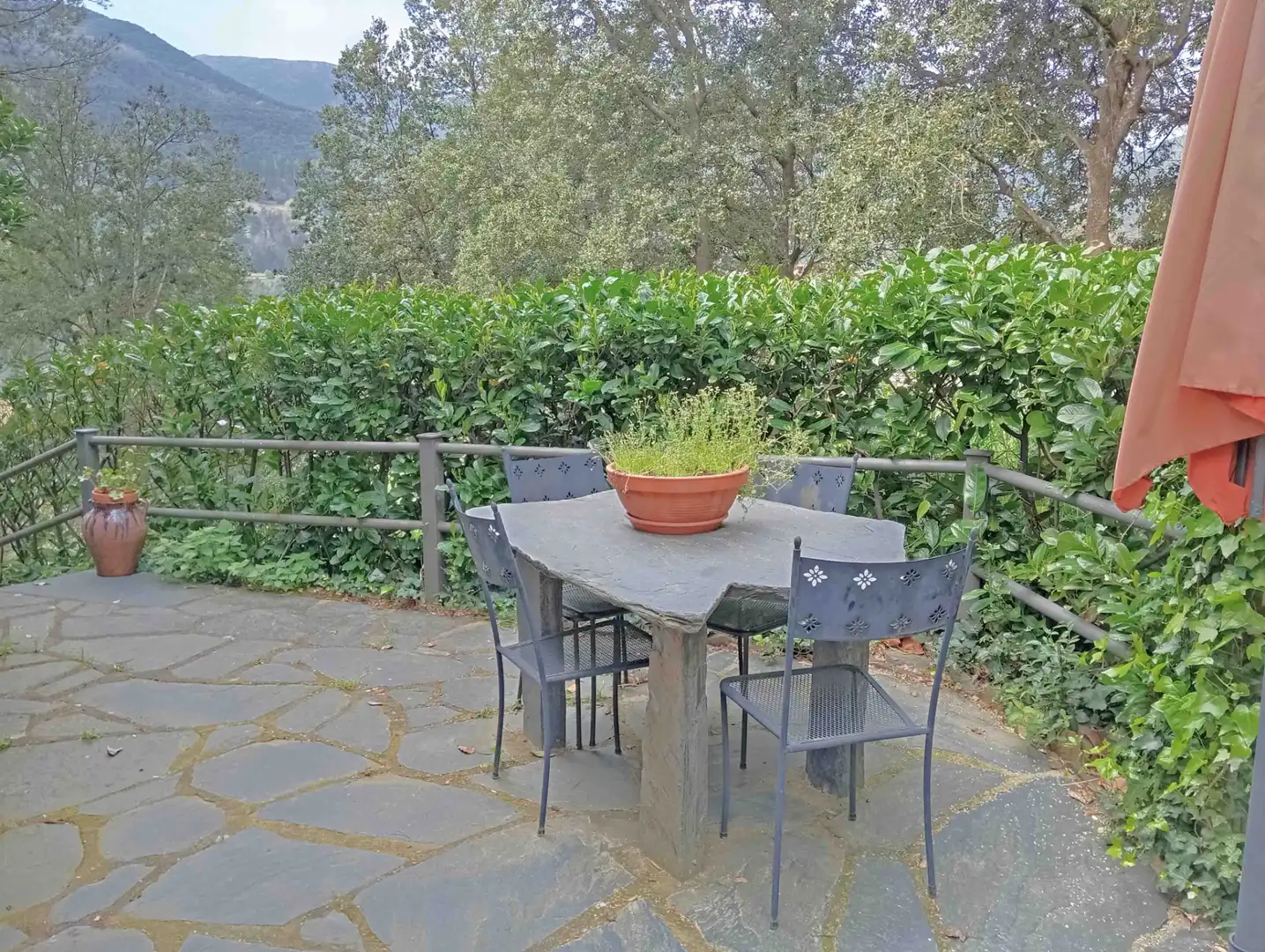 Terrasse von Einfamilien-Reihenhaus zum Verkauf in Montseny mit Heizung, Parkett und Terrasse