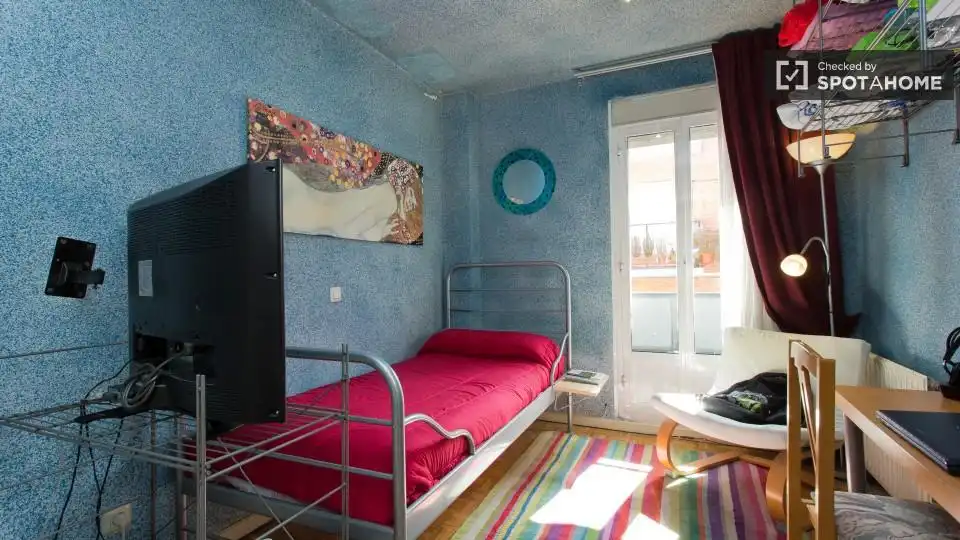 Habitación en Almenara -Ventilla