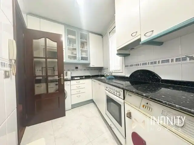Cocina de Piso de alquiler en Bilbao  con Calefacción