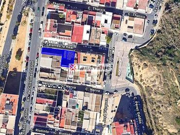 Terrenos y solares en venta en Calle Zalamea la Real 4