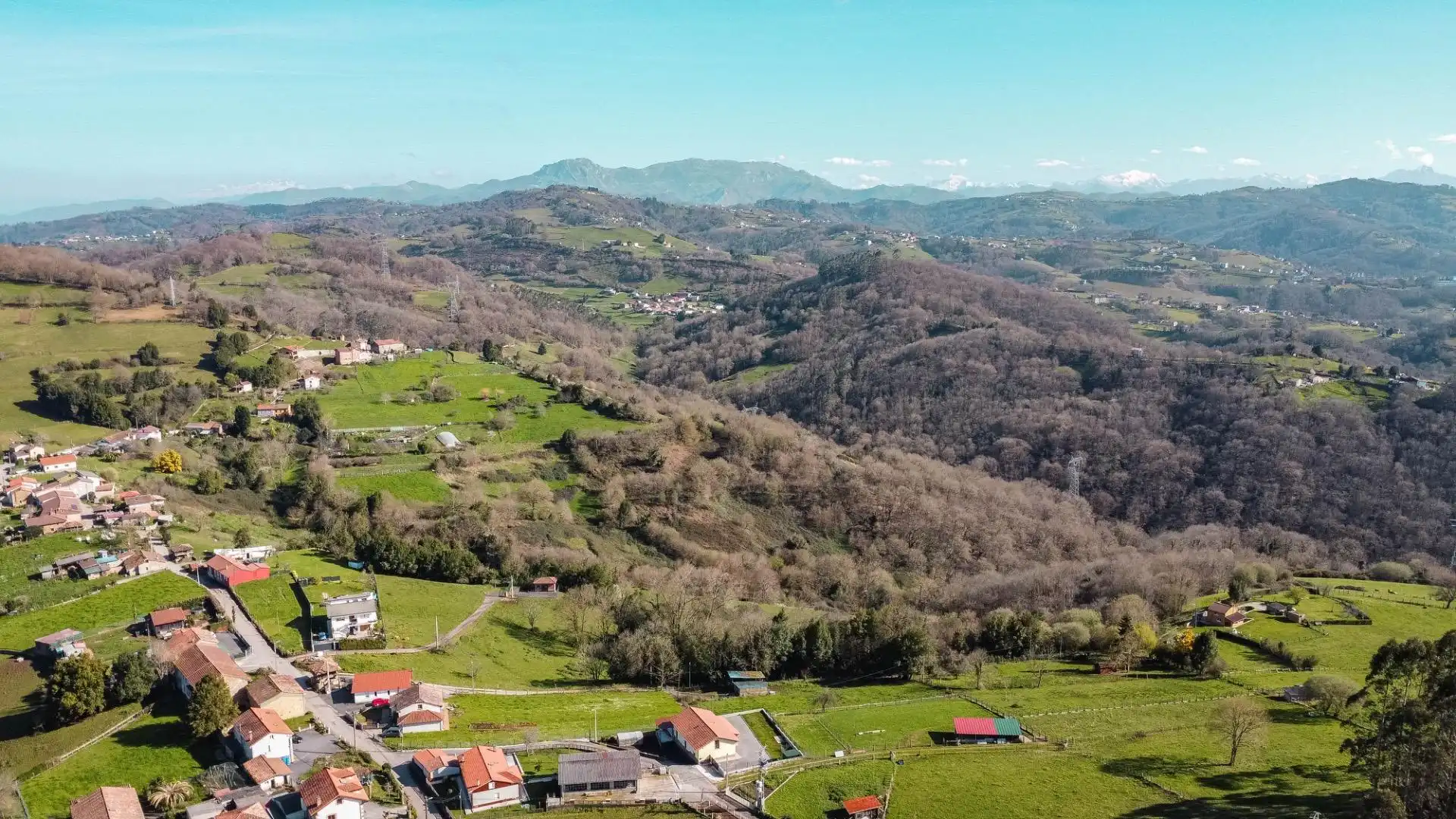 Casa o xalet en venda en Siero amb Calefacció, Jardí privat i Moblat