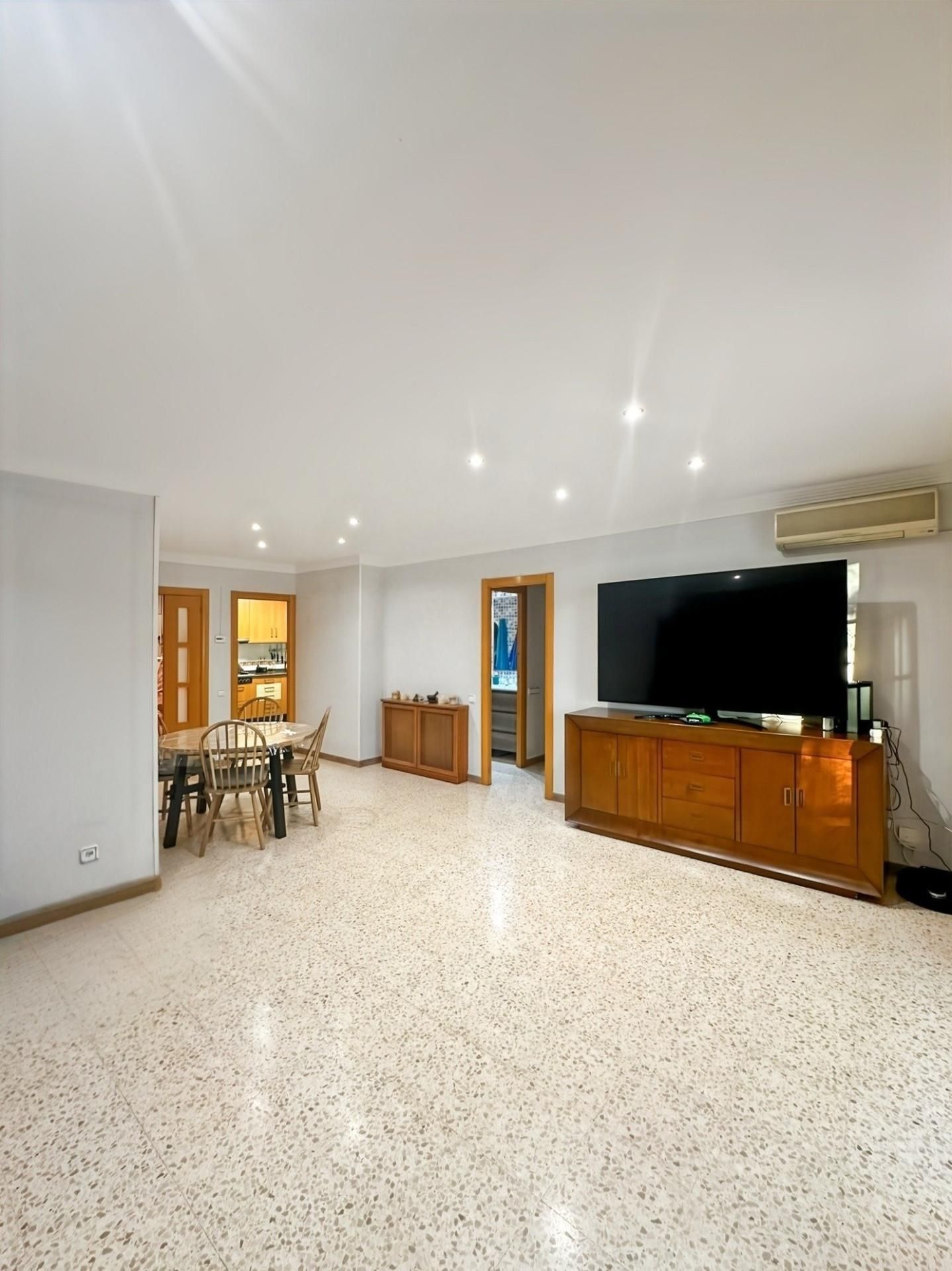 Living room of Flat for sale in Rubí  with Terrace and Balcony