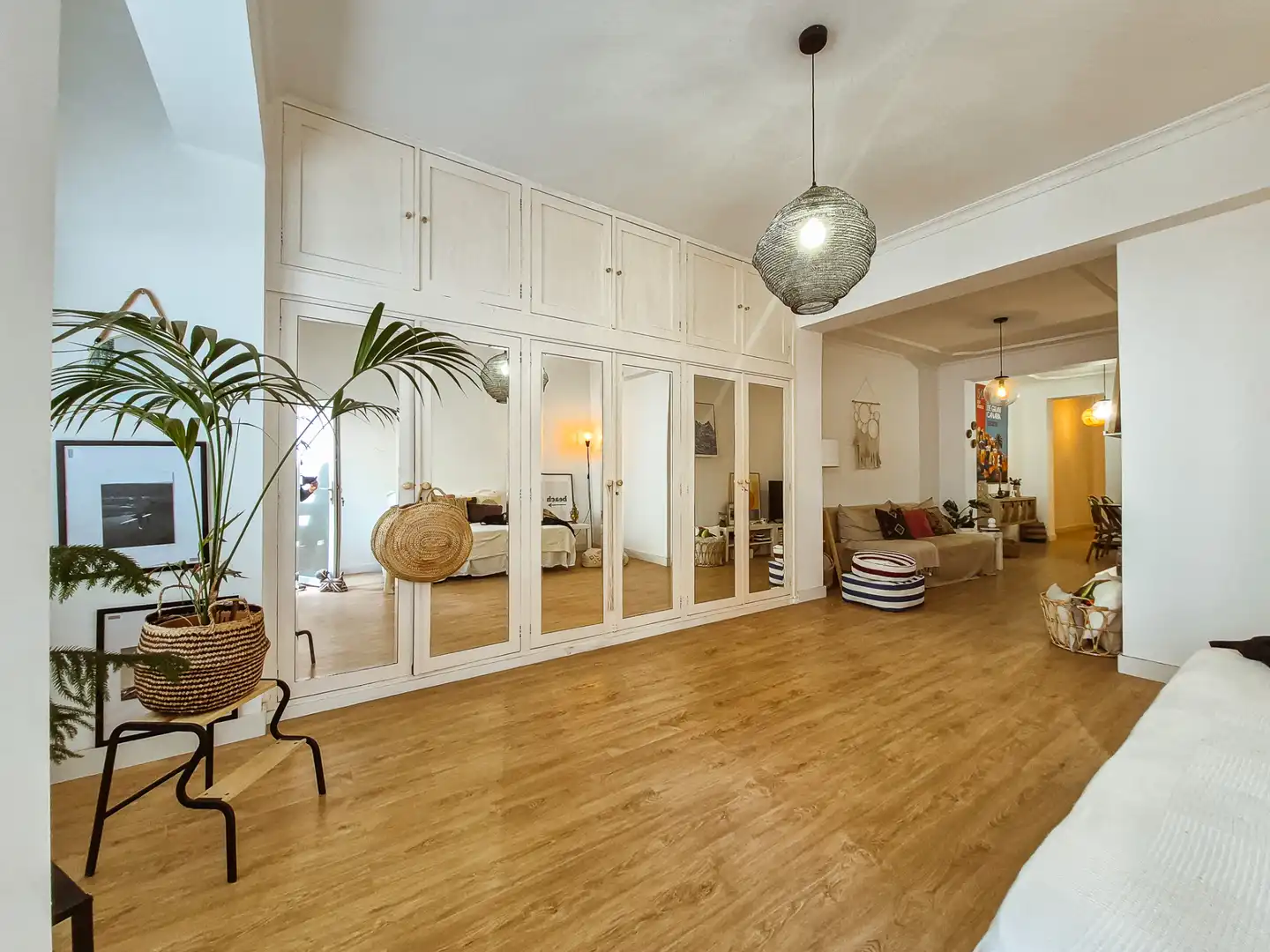 Sala d'estar de Pis en venda en Las Palmas de Gran Canaria amb Moblat i Balcó