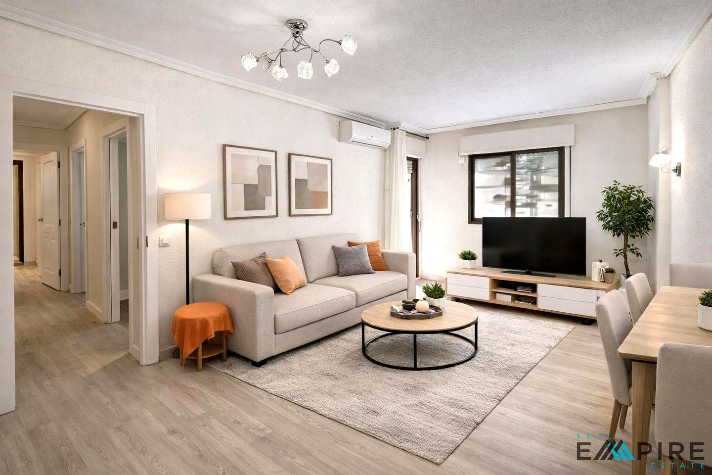 Planta baixa en venda a Reyes