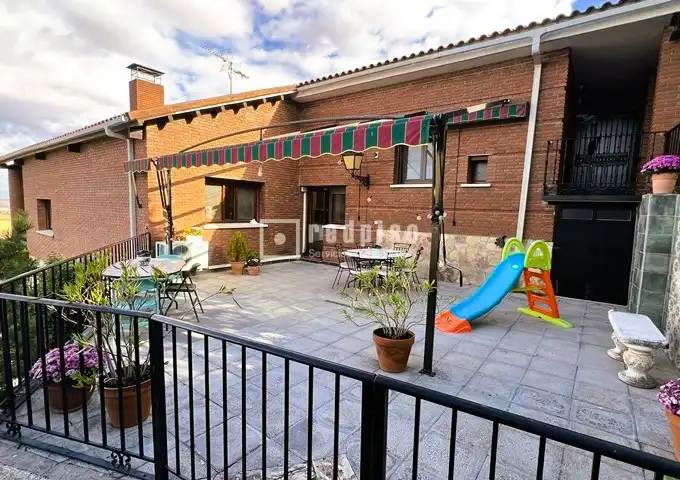 Casa o chalet en venta en El Clavín - Valdeluz