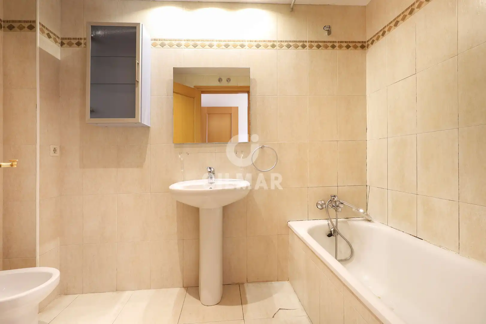 Bathroom of Flat for sale in Madrid  with Heating, Private garden and Storage room