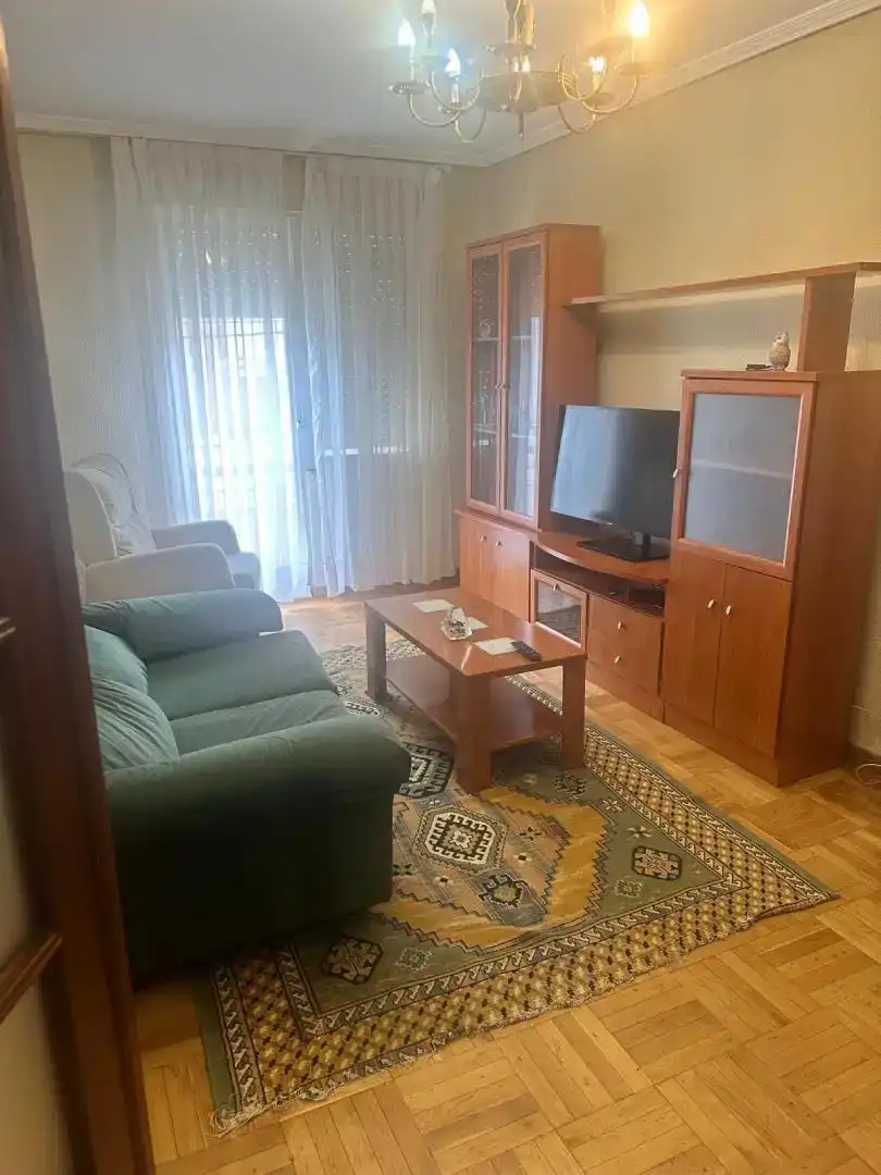 Wohnzimmer von Wohnung zur Miete in La Bañeza  mit Privatgarten und Möbliert