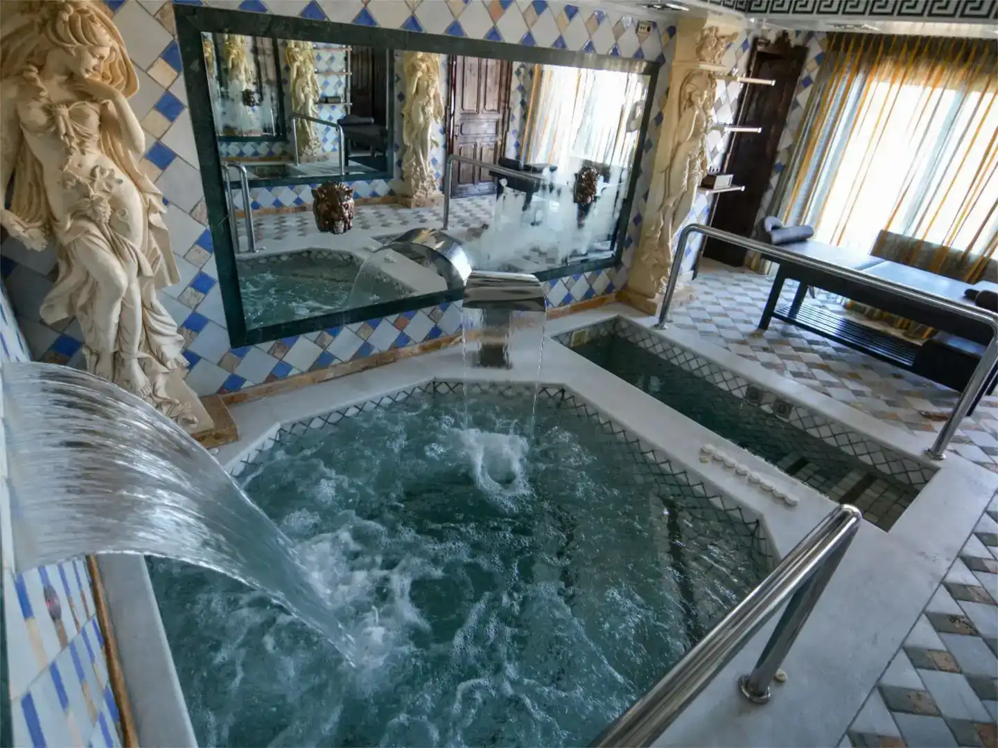 Badezimmer von Country house zum Verkauf in Alhaurín El Grande mit Klimaanlage, Schwimmbad und Balkon