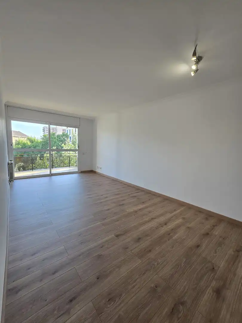 Sala d'estar de Pis en venda en Sant Adrià de Besòs amb Calefacció i Balcó
