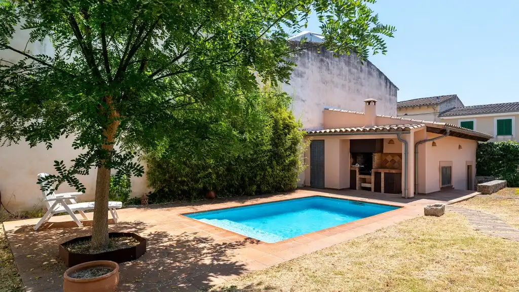 Piscina de Finca rústica en venda en Llubí amb Aire condicionat, Calefacció i Terrassa