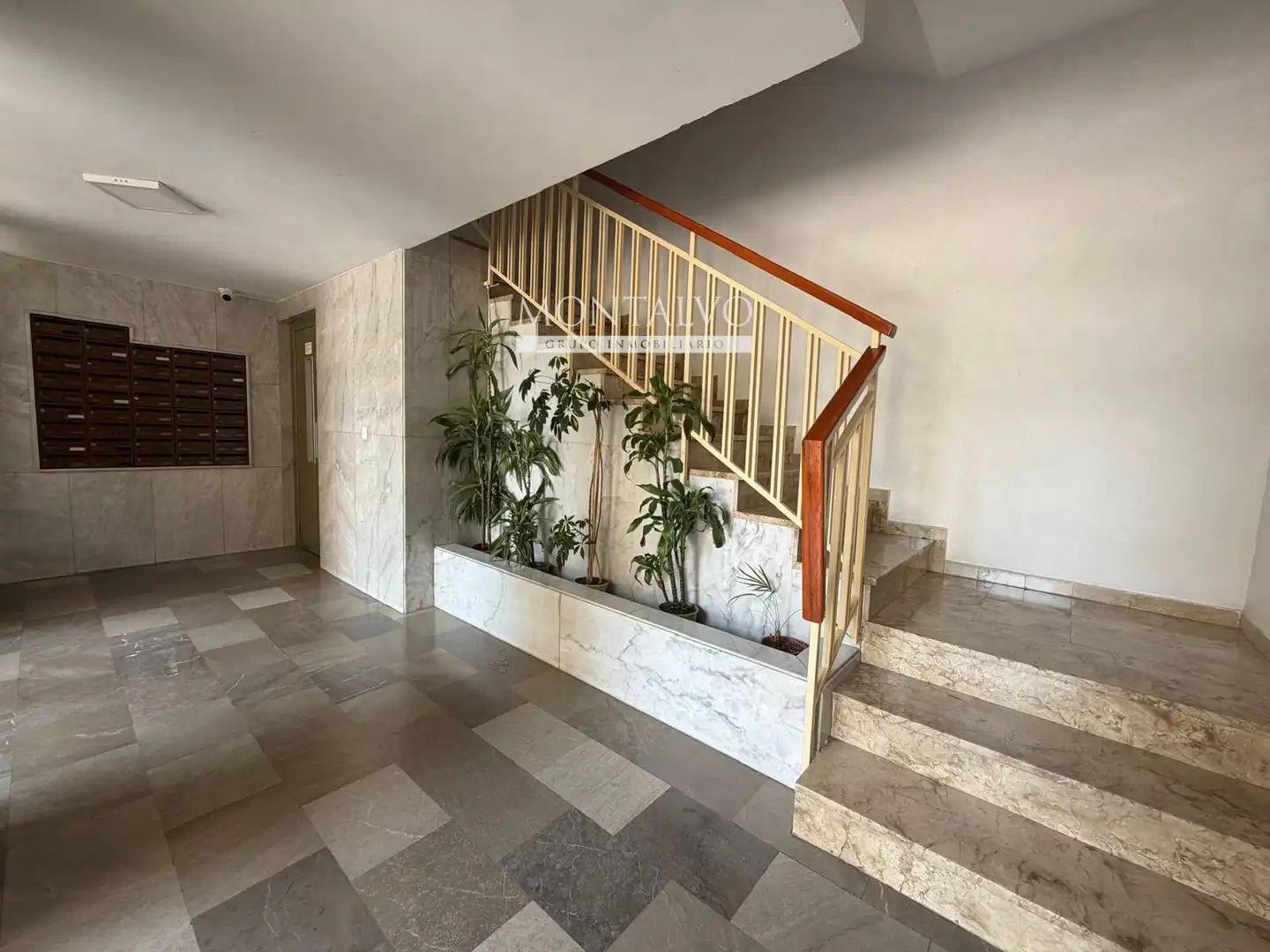 Piso de alquiler en Granada con Lavadora, Microondas y TV
