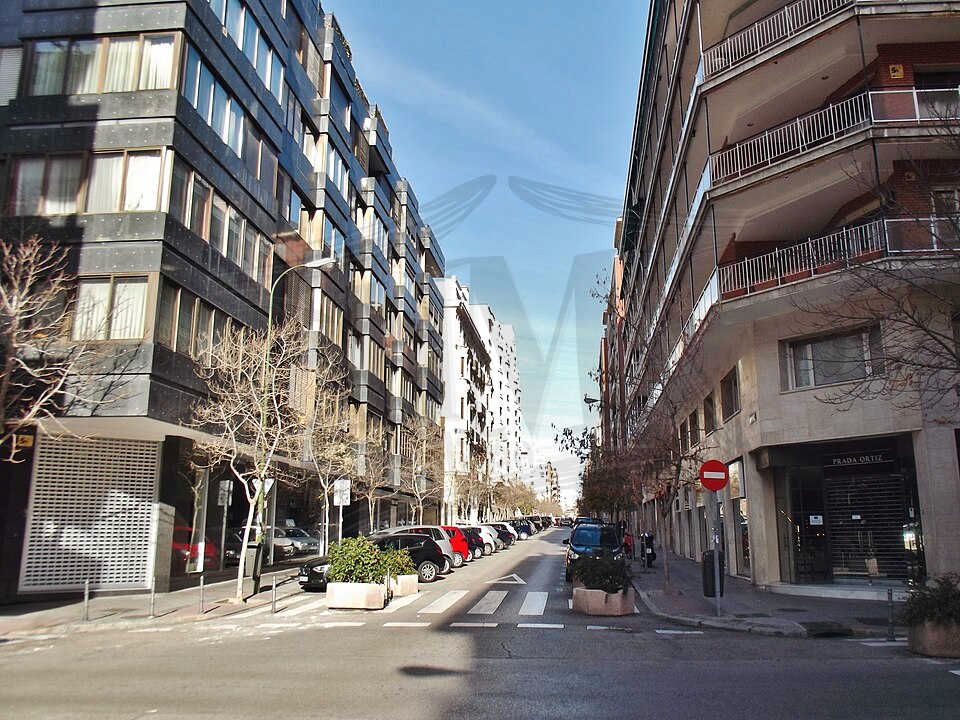 Exterior view of Office for sale in  Madrid Capital  with Air Conditioner, Heating and Internet