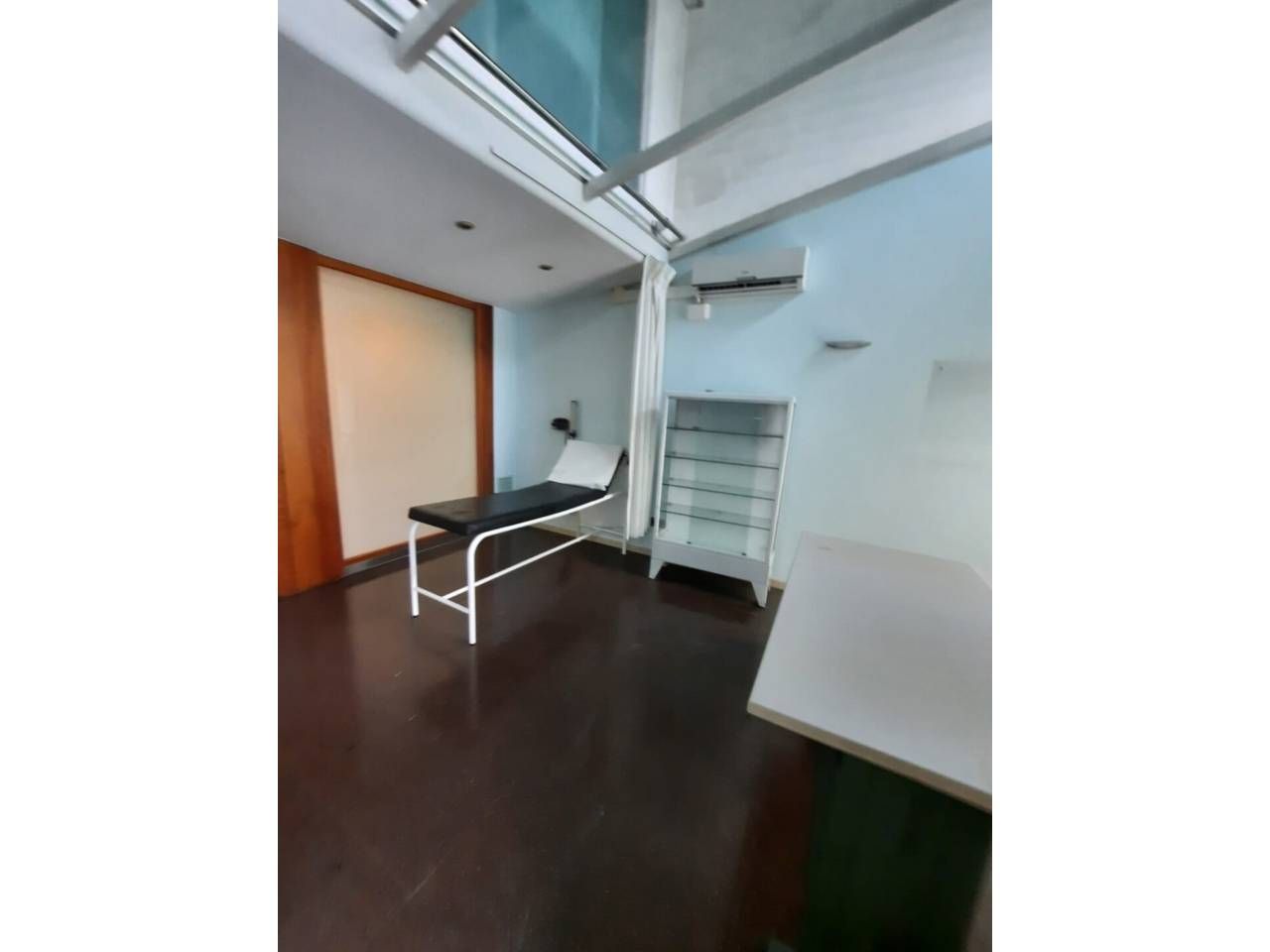 Premises for sale in Girona Capital  with Air Conditioner