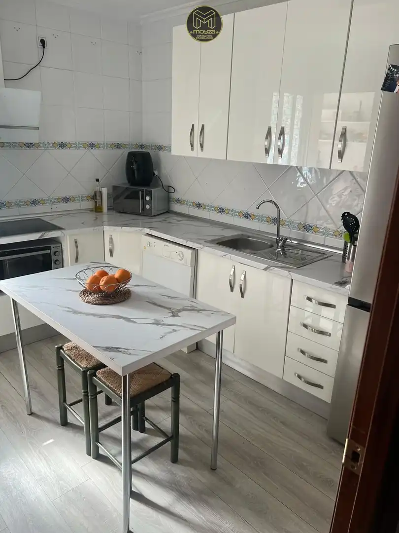 Piso con terraza en venta en Martos, imagen 2
