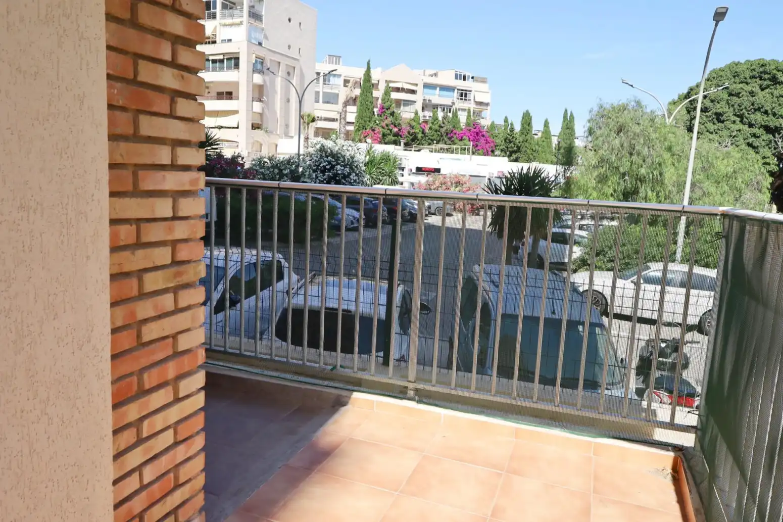 Terraza de Piso en venta en Benalmádena con Jardín privado, Terraza y Amueblado