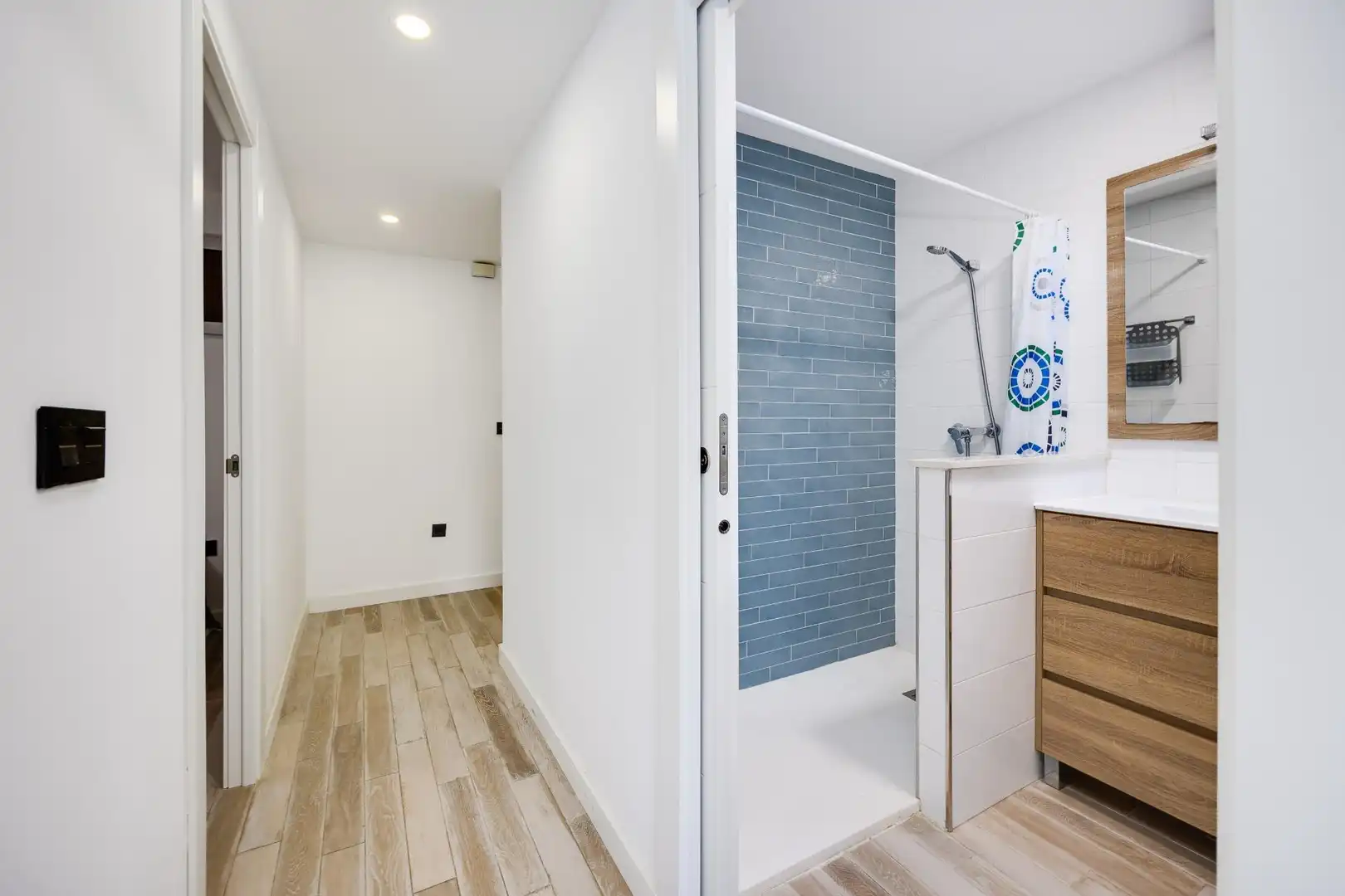 Bany de Apartament en venda en Torrevieja amb Terrassa, Traster i Piscina comunitària