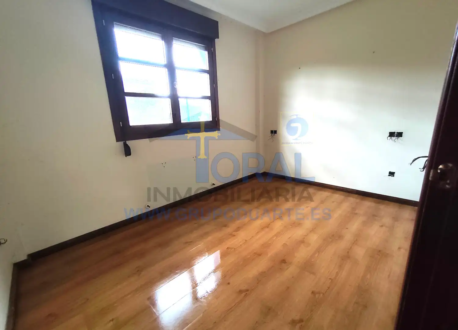 Dormitori de Casa o xalet en venda en Nava amb Jardí privat i Terrassa