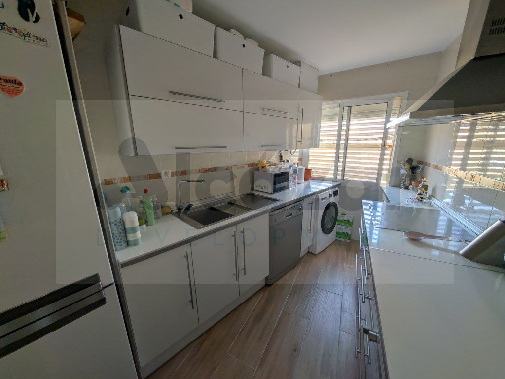 Kitchen of Flat for sale in  Sevilla Capital
