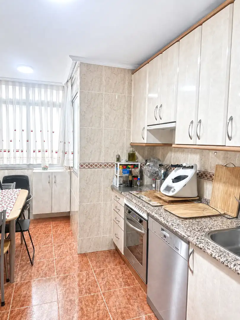 Kitchen of Flat for sale in Majadahonda  with Terrace and Storage room