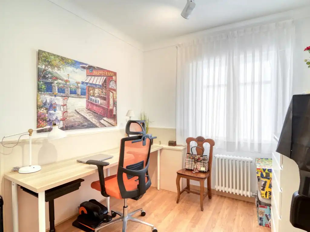 Flat for sale in Figueres  with Air Conditioner