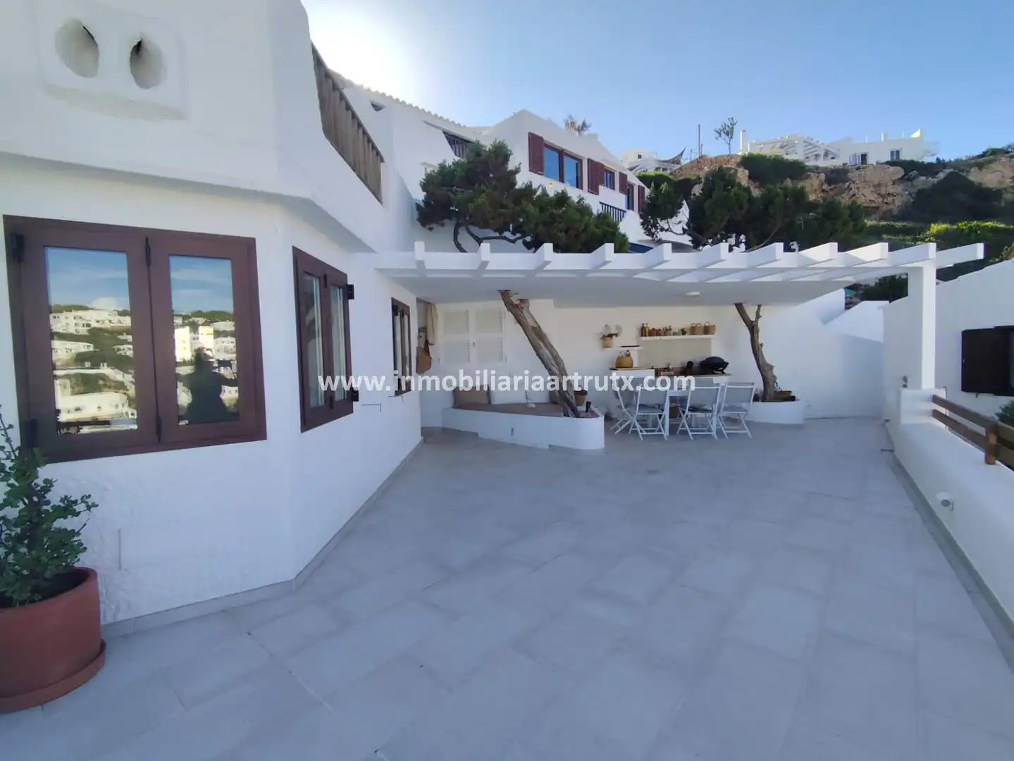 Außenansicht von Wohnungen zum Verkauf in Ciutadella de Menorca mit Klimaanlage, Terrasse und Abstellraum