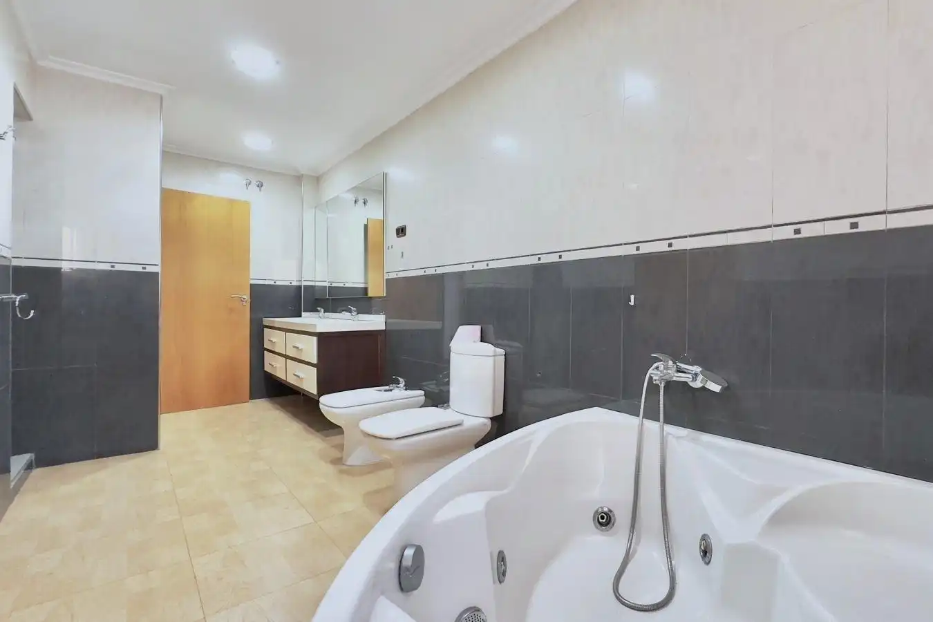 Bathroom of Attic for sale in Torrevieja  with Air Conditioner, Heating and Furnished