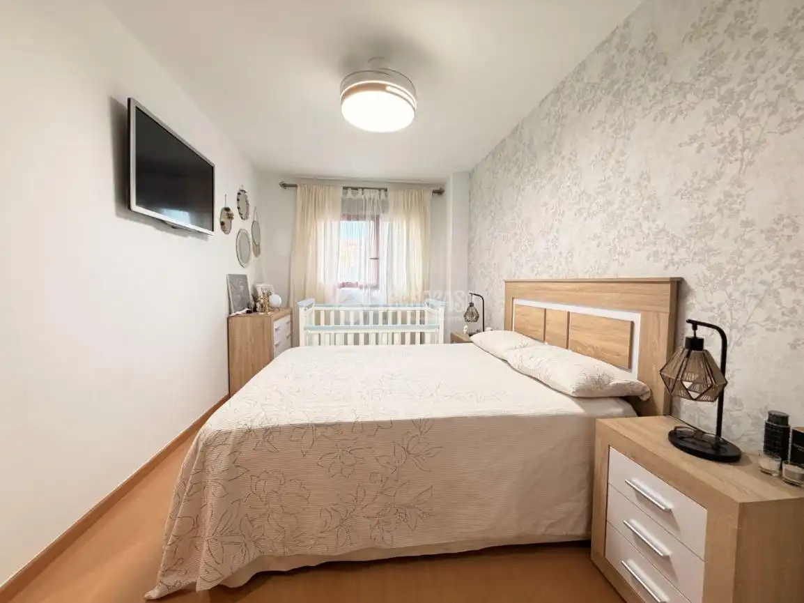 Habitación de Piso en venta en Alcalá de Henares con Calefacción, Terraza y Trastero